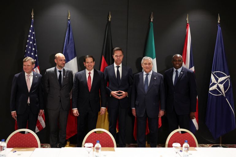 بوتين يغيب عن مباحثات إسطنبول وزيلينسكي يعتبرها "إهانة" 21 U.S. Secretary of State Marco Rubio, NATO Secretary General Mark Rutte, Britain's Foreign Secretary David Lammy, Germany's Foreign Minister Johann Wadephul, French Foreign Minister Jean-Noel Barrot and Italy's Foreign Minister Antonio Tajani pose for a family photo, in Antalya, Turkey May 15, 2025. REUTERS/Umit Bektas/Pool