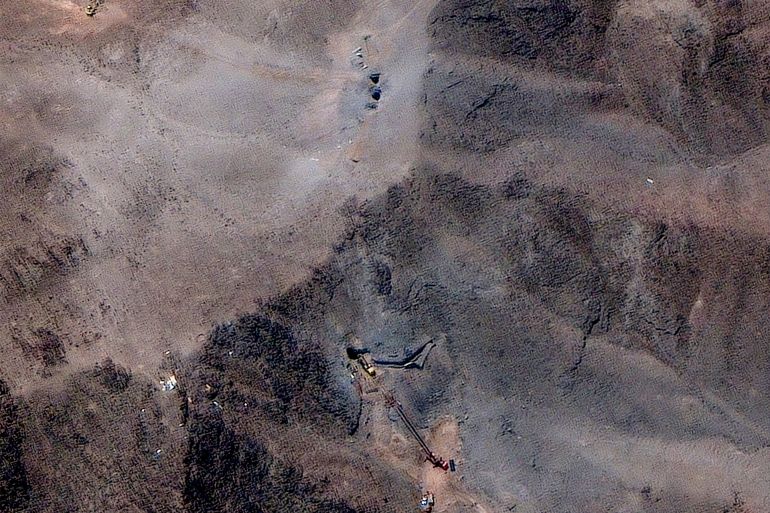 صور أقمار صناعية تظهر نشاطا مستمرا في منشأة فوردو 1 صور أقمار صناعية تظهر أعمال مستمرة في منشأة "فوردو" عقب الضربات الجوية الأميركية-المصدر: شركة ماكسار