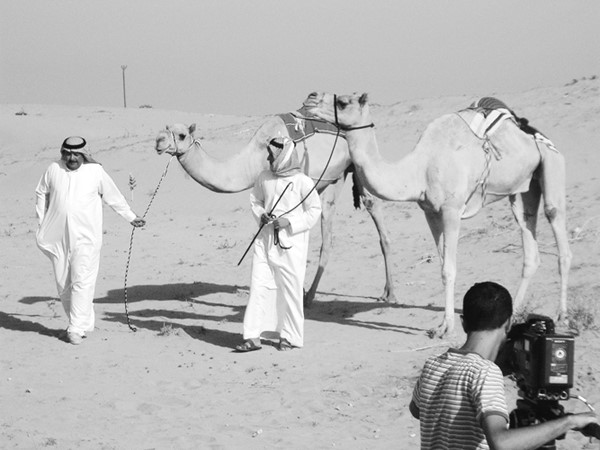صلاح الساير.. ترجَّل «الكاتب المستقل» تاركاً إرثاً إعلامياً وأعمالاً تتغنّى بحبّ الكويت 2 وصف الصورة