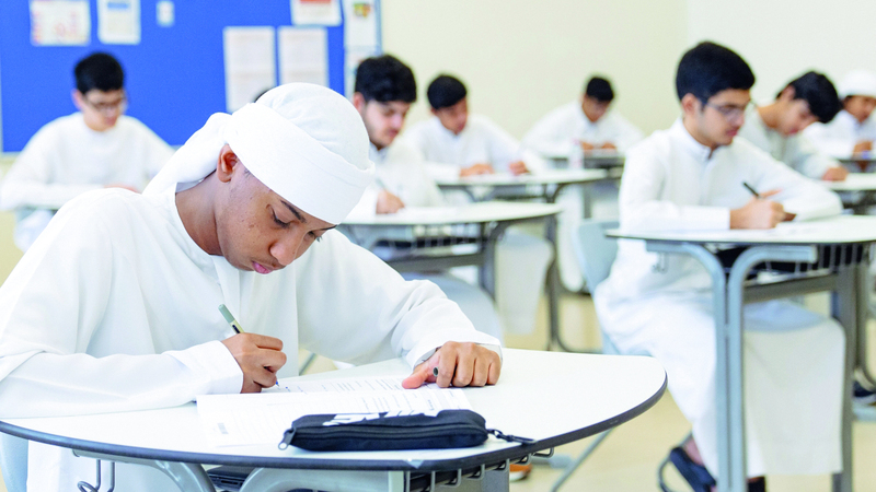 طلبة «الـ 12»: الفيزياء من المنهج.. و5 أسئلة تقيس المهارات وتختبر الفهم 1749604755 image