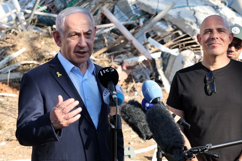 صحف إسرائيلية: هدنة ترامب تريح طهران وتنعش مفاوضات غزة 3 Israel's Prime Minister Benjamin Netanyahu gives a statement during a visit to the site of the Weizmann Institute of Science, which was hit by an Iranian missile barrage, in the central city of Rehovot on June 20, 2025.
