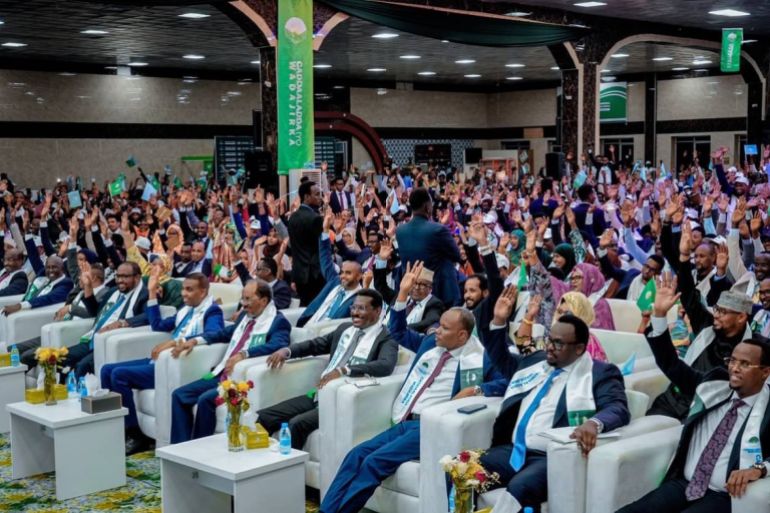 الصومال ومتلازمة الانتخابات.. تصاعد الخلافات وتزاحم الأزمات 4 المؤتمر التأسيسي لحزب العدالة والتضامن في مقديشيو