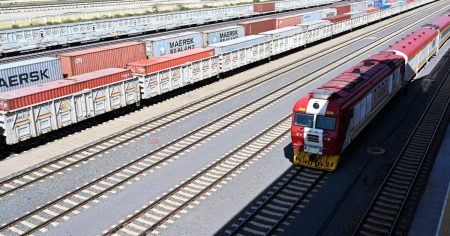 D8A7D984D985D985D8B1 D8A7D984D8A7D982D8AAD8B5D8A7D8AFD98A SGR train 1750