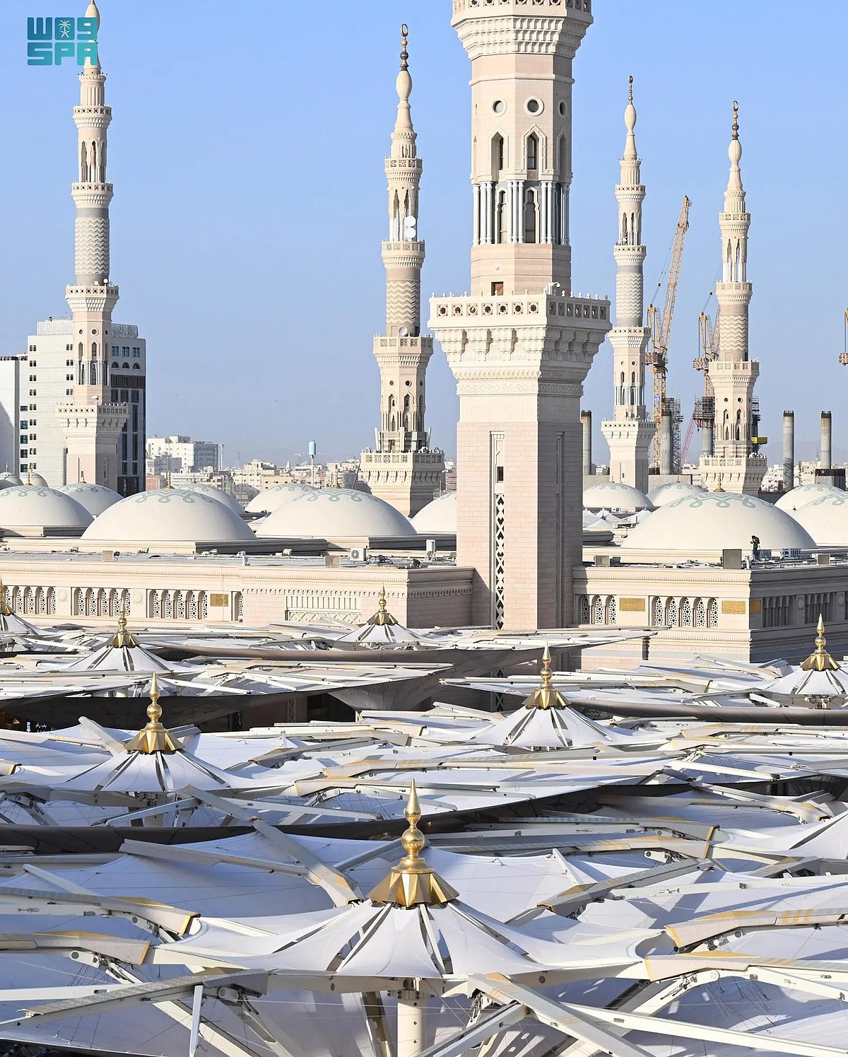 10 مآذن تُزيِّن المسجد النبوي الشريف بصدًى يوميٍّ للنداء الخالد 4