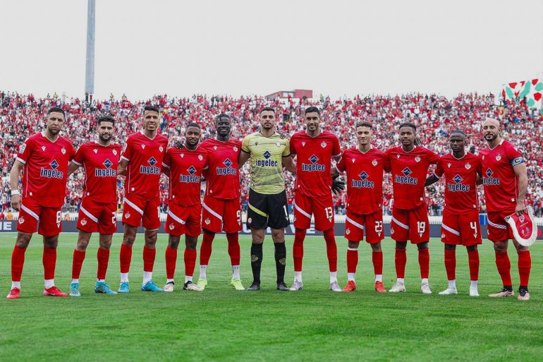 الوداد المغربي.. يصارع الأزمات ويطمح لكتابة التاريخ في كأس العالم للأندية 1 الوداد المغربي.. فريق يصارع الأزمات يطمح لكتابة التاريخ في المونديال