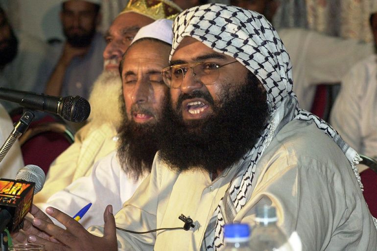 باكستان والهند.. أبرز الجماعات التي يتهم كل طرف الآخر بدعمها 2 مؤسس جماعة جيش محمد، مسعود أزهر (المصدر، موسوعة بريتانيكا)