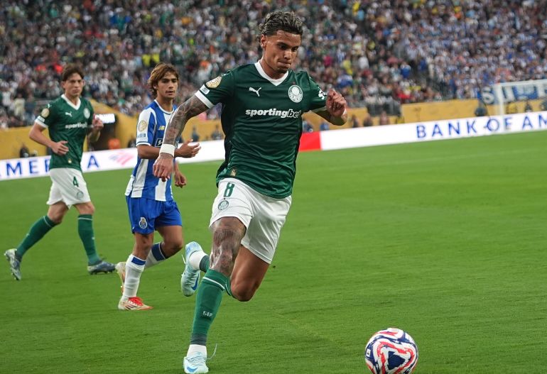8 لاعبين من خارج أوروبا تألقوا في كأس العالم للأندية أحدهم عربي 1 1752672181 92 38291026 1751124523
