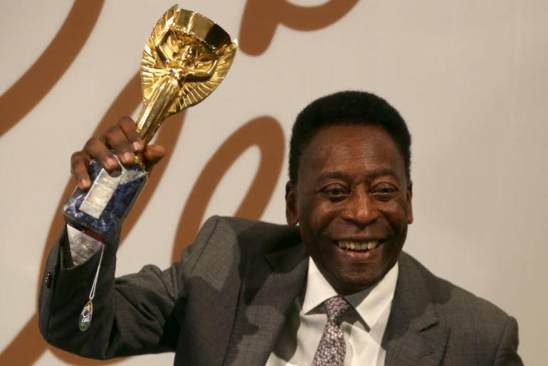 كرة القدم كيف يمكن أن تكون بهجة الشعوب وجوهرة الفنون؟! 2 Football legend Pele passes away at age 82