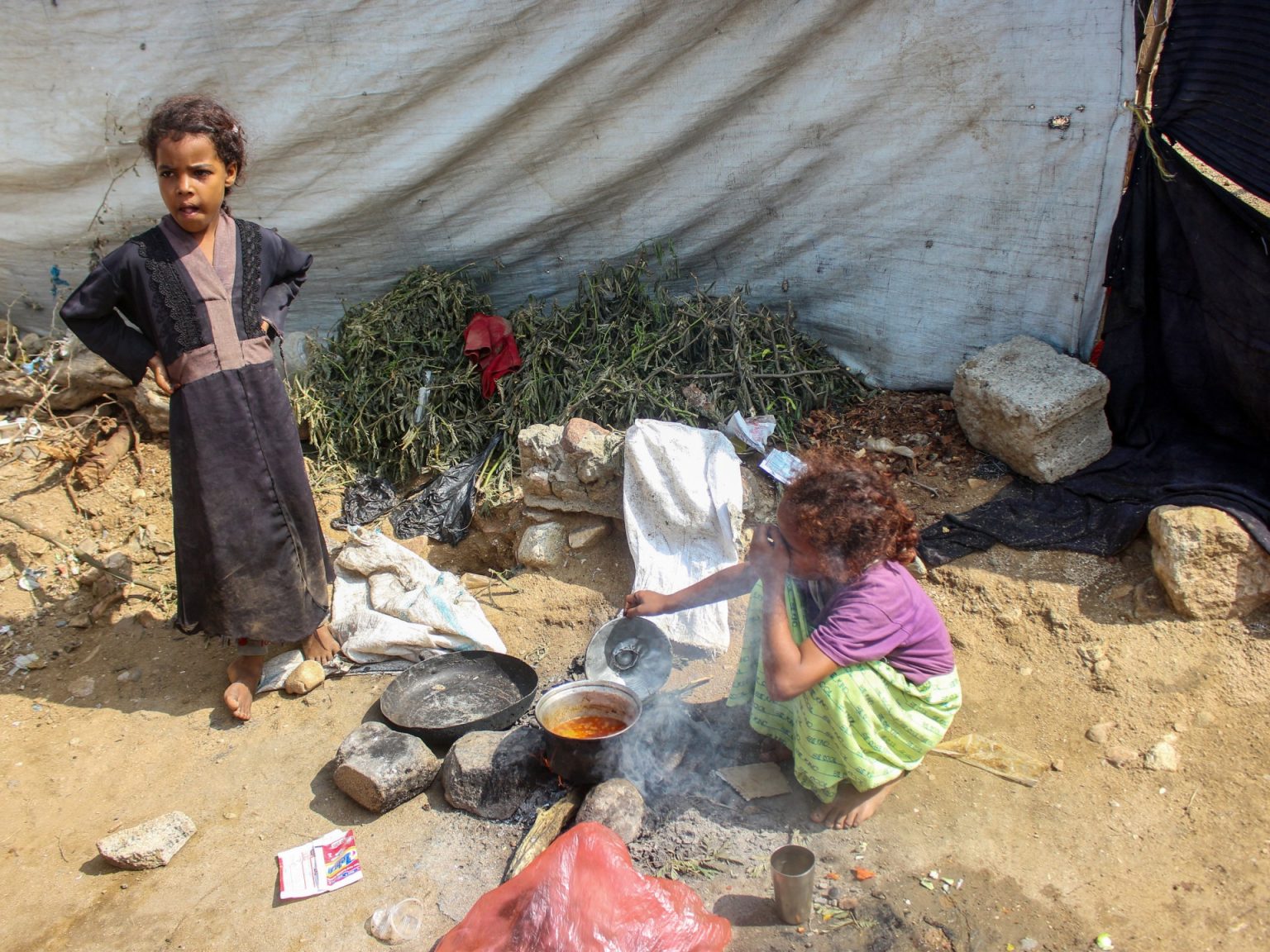 نازحون منسيون باليمن يروون لغادريان معاناتهم من الجوع D984 4 1752127671