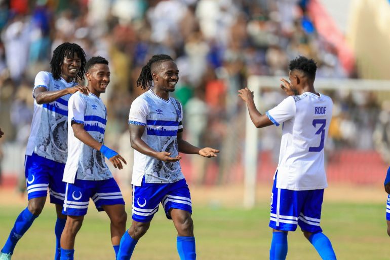 الهلال يهزم المريخ ويفوز بالدوري السوداني 2 الهلال السوداني بطل الدوري 2025 المصدر: الهلال السوداني