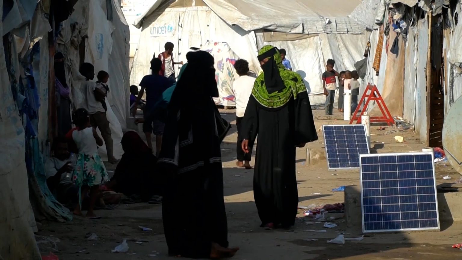 إغلاق مطار صنعاء يفاقم الوضع الإنساني باليمن image 1752226397