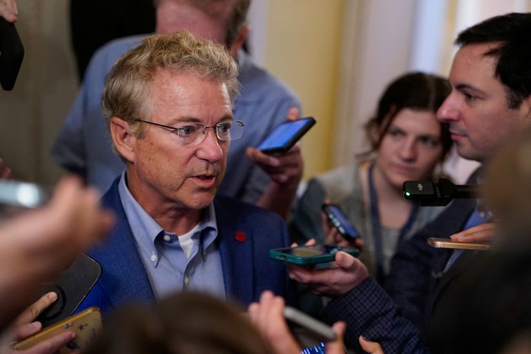 كيف أنقذ الجمهوريون بمجلس الشيوخ قانون "ترامب الكبير"؟ 2 U.S. Senator Rand Paul (R-KY) speaks to reporters as Republican lawmakers struggle to pass U.S. President Donald Trump’s sweeping spending and tax bill, on Capitol Hill in Washington, D.C., U.S., June 27, 2025. REUTERS/Elizabeth Frantz