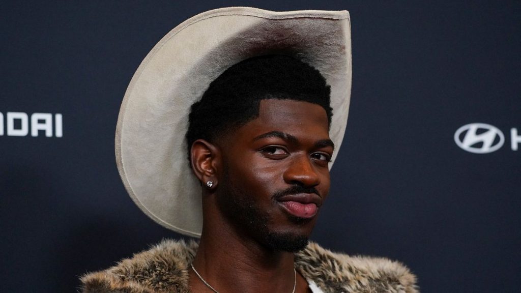 تم القبض على مغني الراب ليل ناس X بعد مشاجرة مع شرطة لوس أنجلوس 1200x675 cmsv2 92d644f7 92cb 51c6 a6a1 7e6d44939ed1 9431032