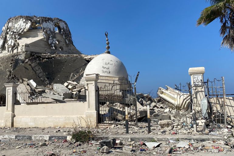طاول التدمير الإسرائيلي أغلبية المساجد كليا وجزئيا و3 كنائس تعرضت للاستهداف والضرر