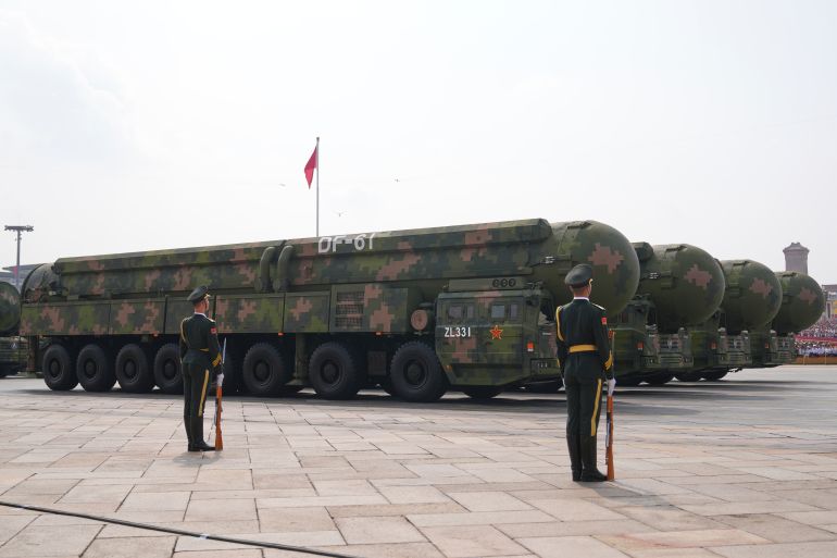 شي يستضيف عرضا عسكريا بحضور بوتين وكيم وترامب يخاطبهم: تتآمرون علينا 1 DF-61 missiles take part in a military parade to commemorate the 80th anniversary of Japan's World War II surrender held in front of Tiananmen Gate in Beijing, Wednesday, Sept. 3, 2025. (AP Photo/Andy Wong)