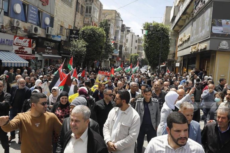 شهادات حية على مأساة متواصلة للأسيرات بسجون الاحتلال 2 فلسطين-رام الله-16 أبريل 2025 - مسيرة ووقفة بمناسبة يوم الأسير الفلسطيني (المصدر: هيئة شؤون الأسرى)