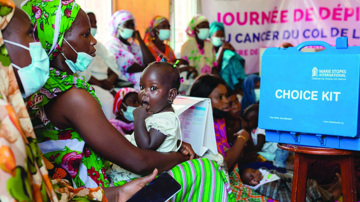 نساء السنغال يكافحن للحفاظ على صحتهن تحت وطأة الديون والفقر 1 1737319