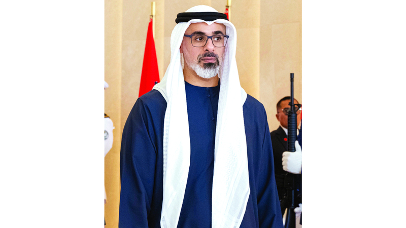 خالد بن محمد يترأس وفد الدولة إلى منتدى التعاون الاقتصادي لآسيا والمحيط الهادئ 1761356735 image