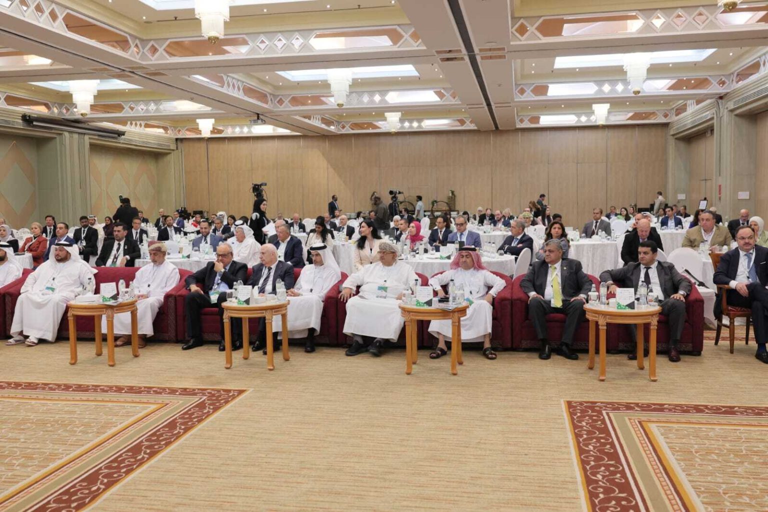 ملتقى التأمين الخليجي يوصي بإنشاء منظومة لمراقبة المتغيرات المؤثرة على القطاع 1761753350 image