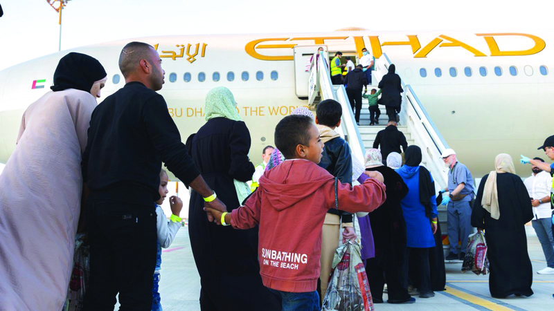 الإمارات تُنفذ إخلاء طبياً عاجلاً لـ 57 مريضاً من غزة رفقة ذويهم 1761799128 image