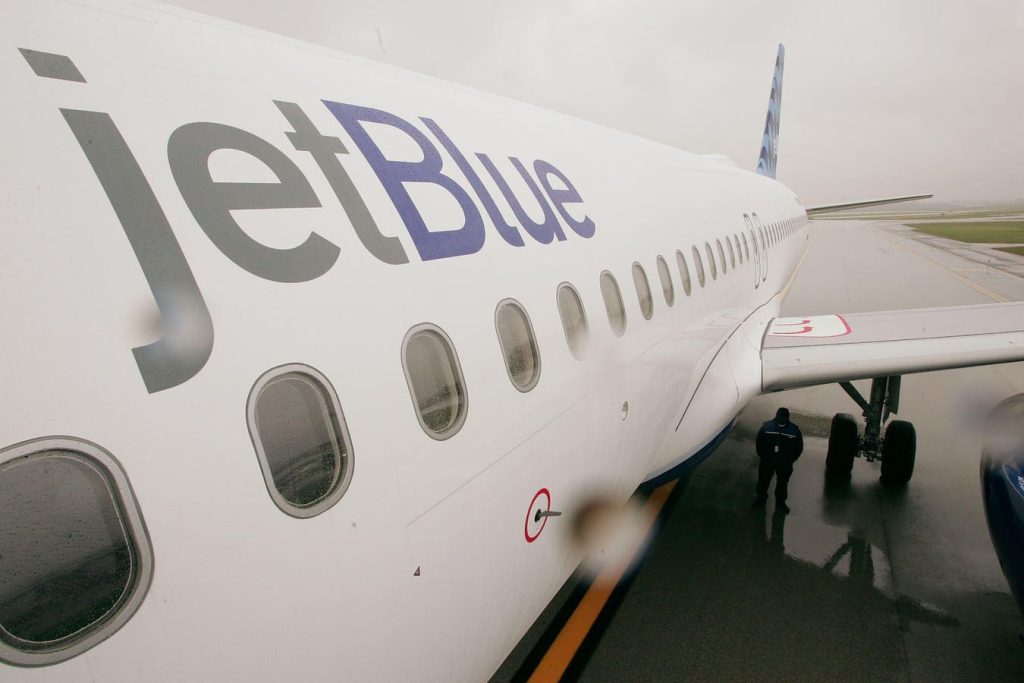 تم الإبلاغ عن إصابات أثناء قيام رحلة JetBlue بهبوط اضطراري في فلوريدا 1761872596 0x0