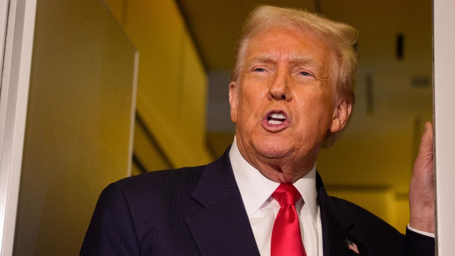 يقول ترامب إن على الجمهوريين التخلص من التعطيل وإنهاء الإغلاق 1761891951 0x0