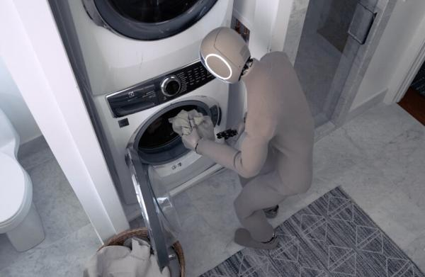 «روبوت» يجلي ويغسل ويرتب البيت ويسقي الزرّيعة .. بـ 20 ألف دولار 1761900690 image