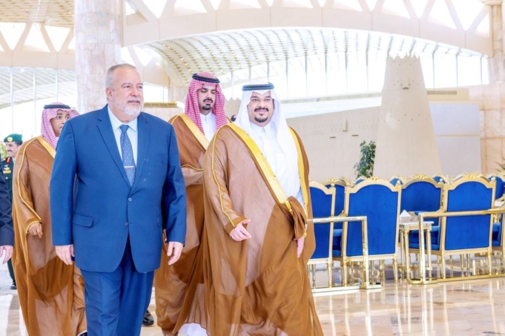 رئيسا وزراء فلسطين وكوبا يصلان إلى الرياض لحضور مؤتمر مبادرة مستقبل الاستثمار 2604247