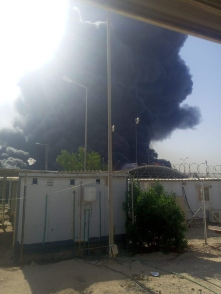 مصرع عاملين في حريق خط أنابيب نفطي بالبصرة 2604529