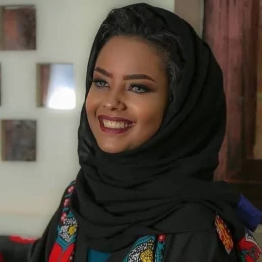 بعد 5 سنوات في السجن.. الحوثيون يطلقون سراح عارضة الأزياء انتصار الحمادي 2604616