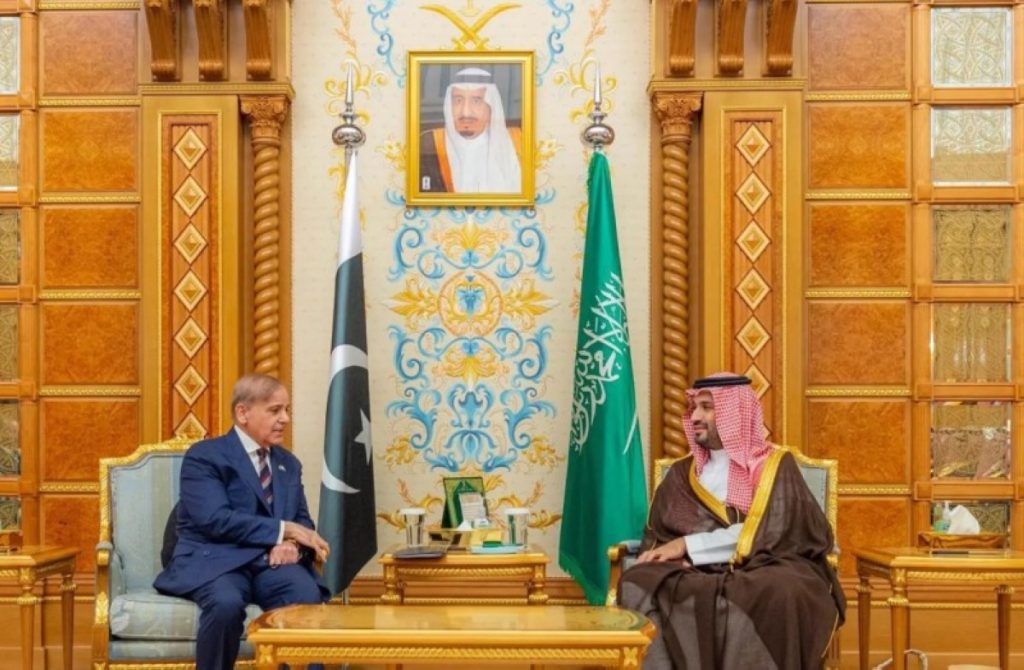 السعودية وباكستان تتفقان على إطلاق إطار تعاون اقتصادي بين البلدين 2605564