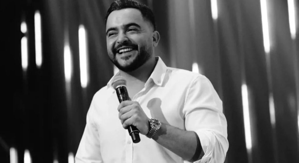 وفاة نجم «ذا فويس» بشكل مفاجئ 2606782