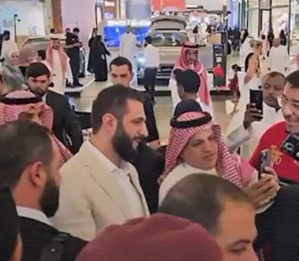 الرئيس السوري أحمد الشرع.. وُلد في «روضة الرياض» وعاد زعيماً 2606998