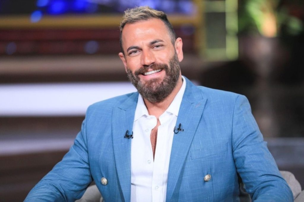 نيقولا معوض يشيد عبر «عكاظ» بالنهضة الفنية في السعودية.. ويكشف مسلسلاً بدوياً جديداً 2607053