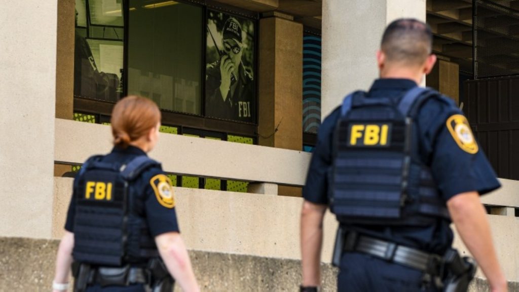 إحباط هجوم دموي في أمريكا.. الـFBI ينقذ معابد يهودية وشخصيات عامة 2607095