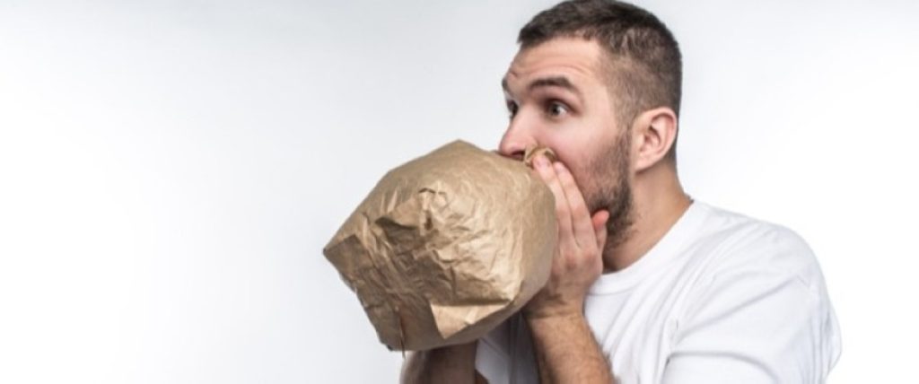 تنفس ببطء لحياة أفضل.. طبيب يكشف علاقة القلق بفرط التنفس 2607232