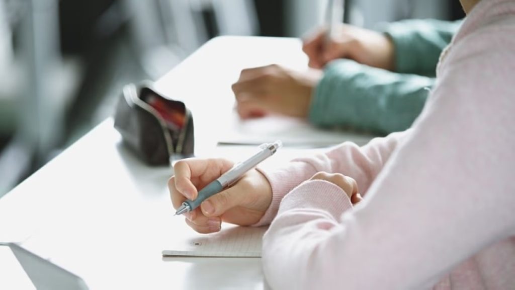 «شهادات للبيع».. فضيحة تهز الجامعة اللبنانية 2607234