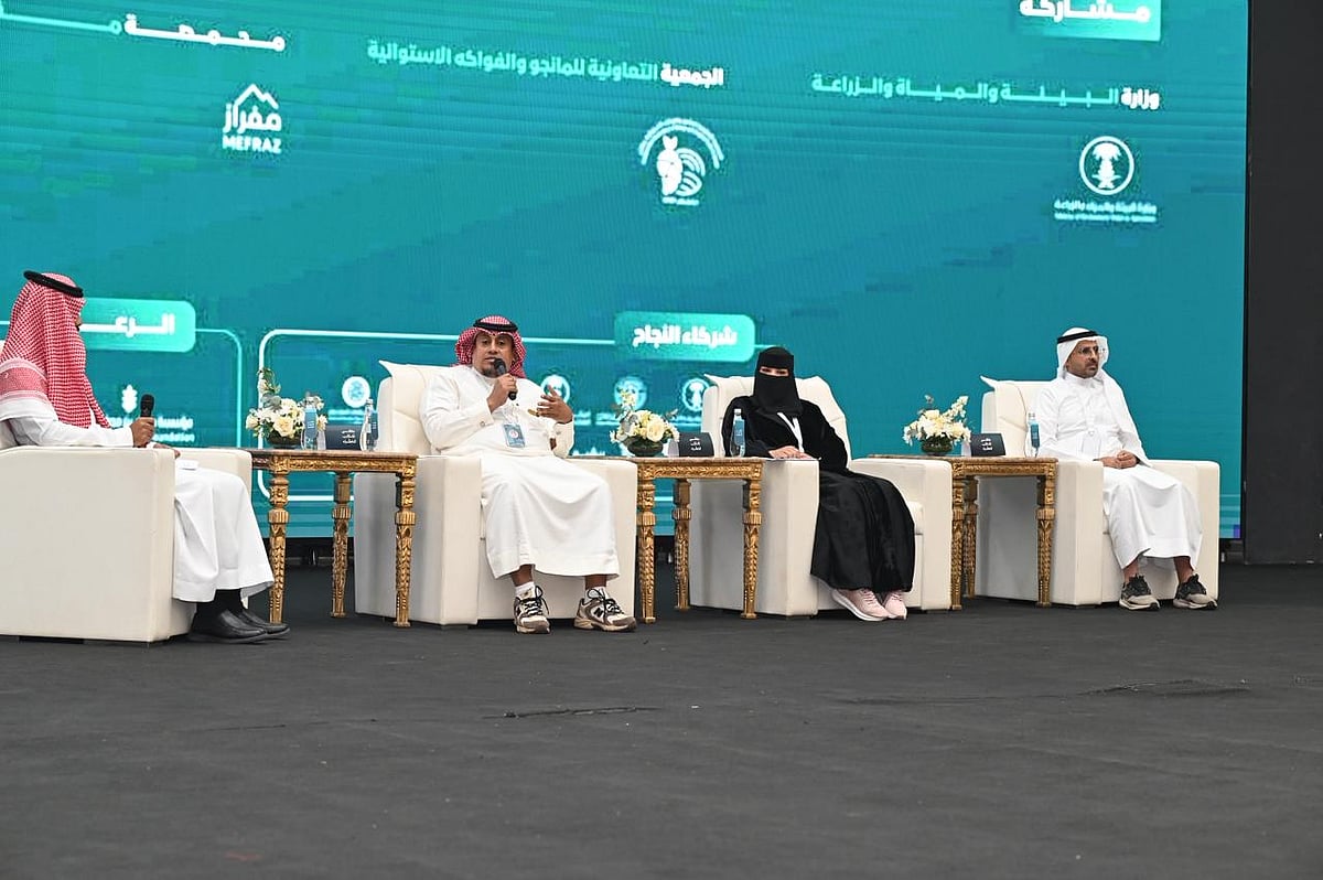 بالصور.. أمانة جازان تنظم "ملتقى جازان الخضراء": مبادرة رائدة لتعزيز الاستدامة ورفع الرقعة النباتية بالمنطقة 13 995eb0c2 7eae 48a4 94cc 8473b6503c8b