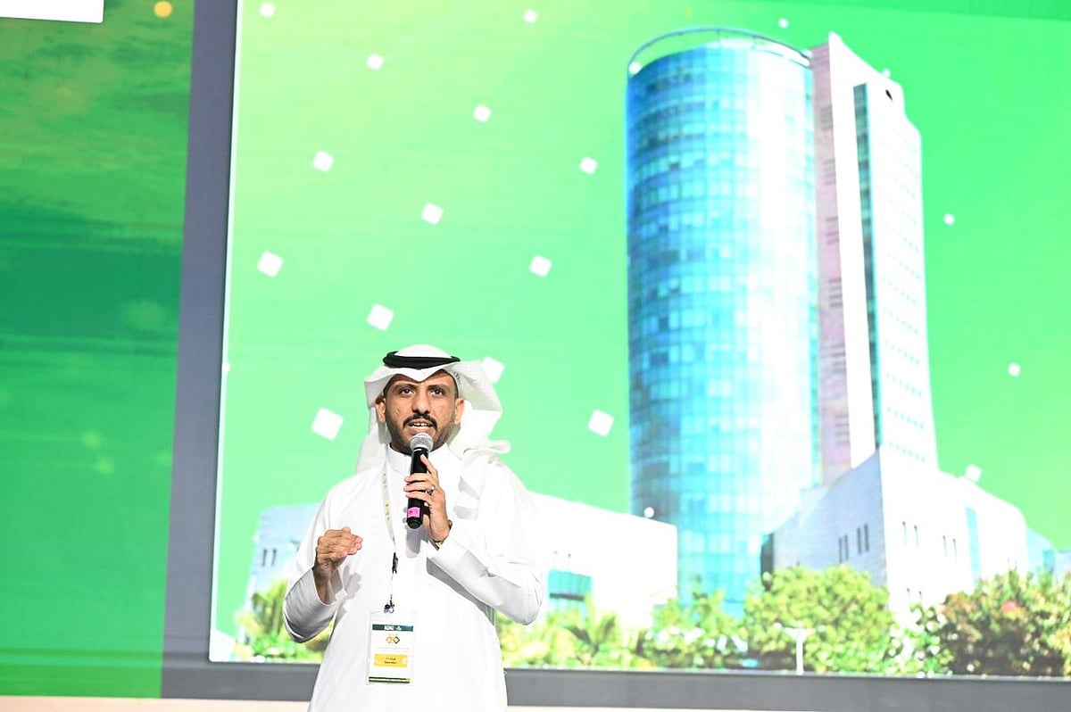 بالصور.. جامعة جازان تستعرض مشروع «منه نتميز» خلال مشاركتها في «ملتقى التميز المؤسسي» 5 WhatsApp Image 2025 10 29 at 12.07.21 PM