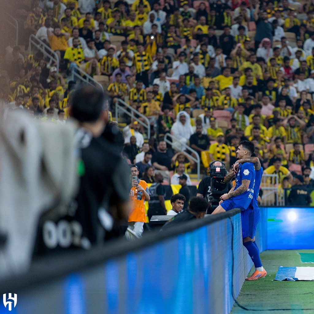 الهلال يحسم قمة دوري روشن بهدفين في شباك الاتحاد ajel2F2025 10 242Fivhwx2kc2FG4DIUegXYAAutmh