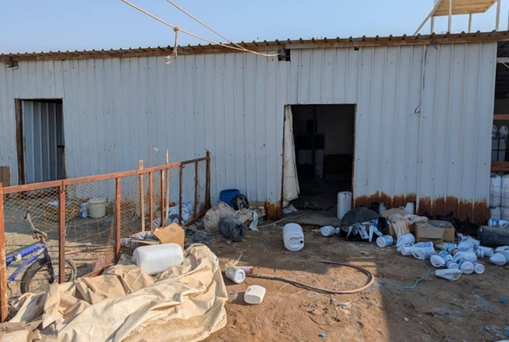 "أمانة جدة" تضبط موقعين عشوائيين لتعبئة وتوزيع منتجات نظافة مقلدة ajel2F2025 10 272Fg2wyeklx2FCapture