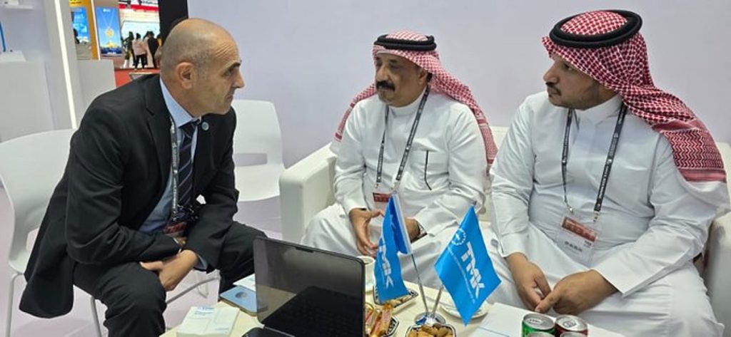 «هيئة المساحة الجيولوجية» تبحث التعاون مع شركات وخبراء في مؤتمر الصين للتعدين ajel2F2025 10 272Ft4hfl5zk2FG4PuaT5WgAAZq8f.jfif