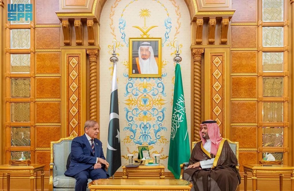 ولي العهد يلتقي رئيس وزراء جمهورية باكستان ajel2F2025 10 272Fvkyyuhst2FD988D984D98A D8A7D984D8B9D987D8AF1