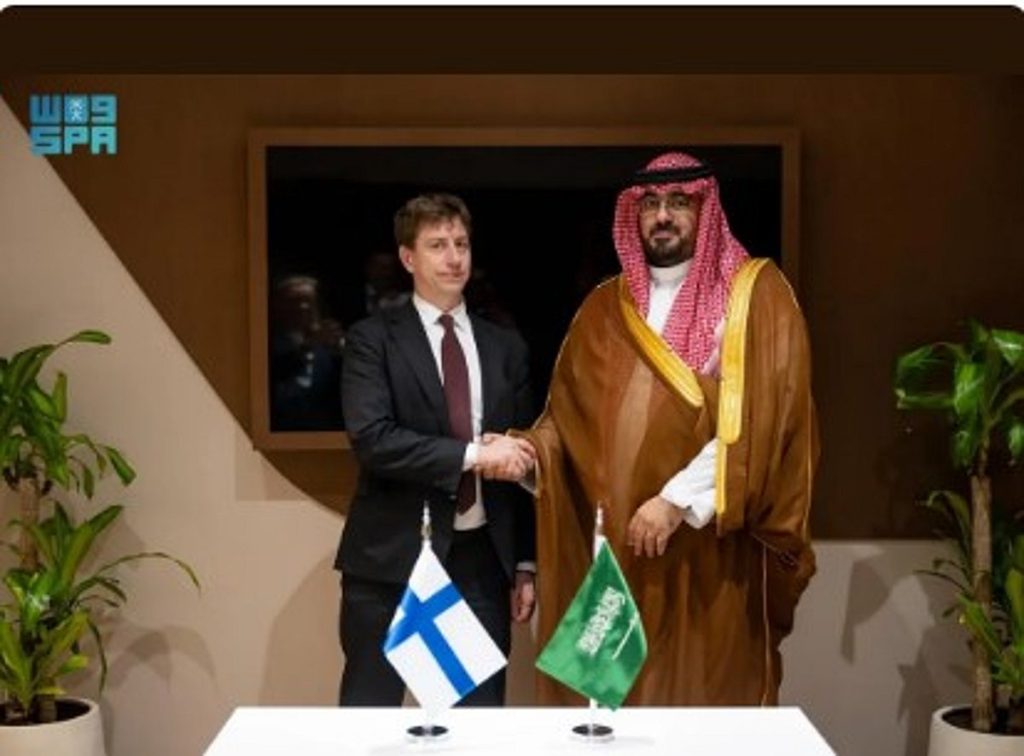 الإبراهيم يبحث مجالات التعاون الاقتصادي مع وزير فنلندي ajel2F2025 10 302Ftt8nod632FD981D986D984D986D8AFD8A7