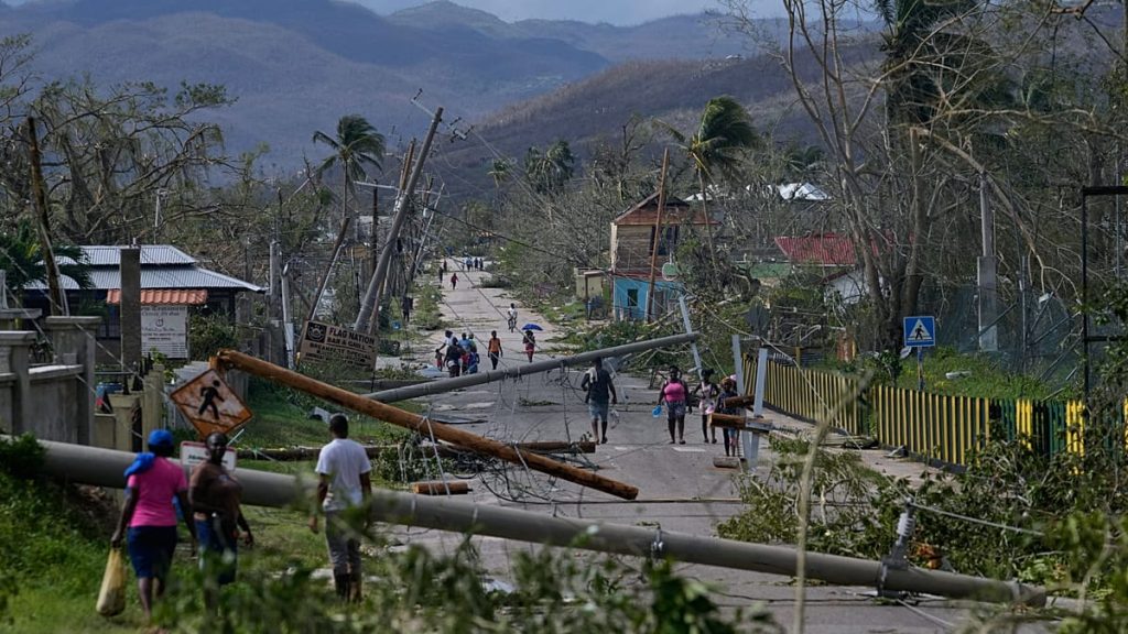 كيف تتأكد من أنك محمي في حالة تعرض رحلتك لظروف جوية قاسية 1200x675 cmsv2 5bc4f761 8cfe 583e b6c0 b8446e1df9e2 9538851