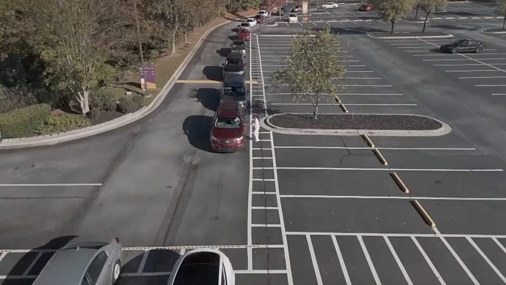 فيديو. المئات يصطفون للحصول على المساعدات الغذائية مع اقتراب تجميد تمويل برنامج SNAP الأمريكي 1200x675 cmsv2 b76aea49 592d 59a3 b52a 733e69ca6c4a 9533957