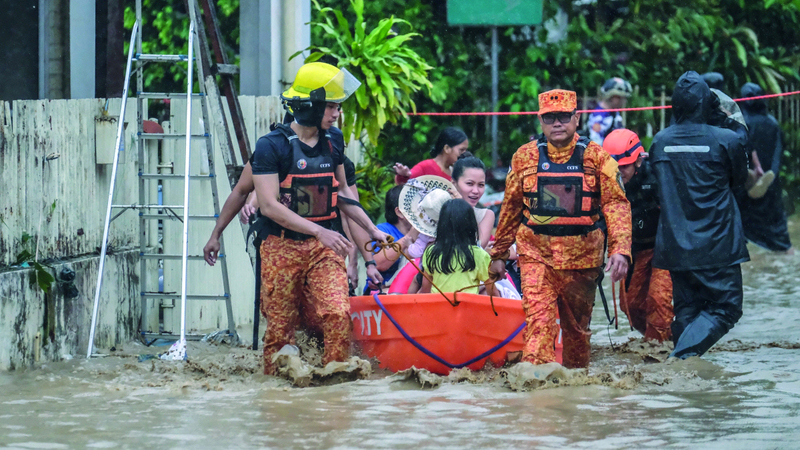 إعصار «كالمايجي» يخلّف دماراً كبيراً في الفلبين 1762387932 image