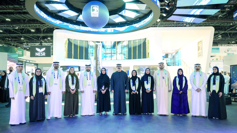 خالد بن محمد يزور «أديبك 2025» 1762390961 image