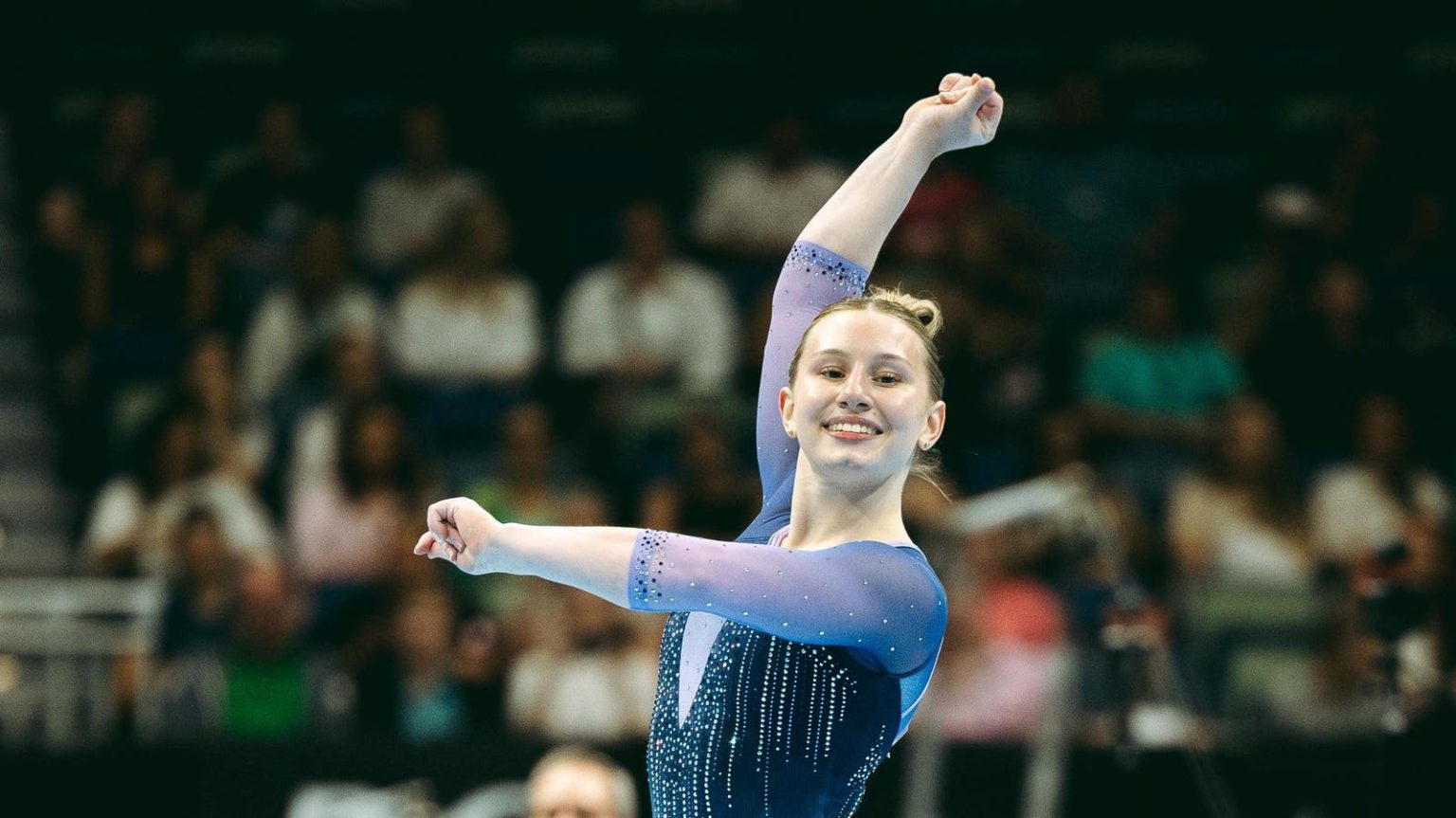 لاعبة الجمباز الأمريكية آشلي سوليفان تحقق نتائج من الطراز العالمي لتفوز ببطولة غاندر التذكارية 1762401724 0x0