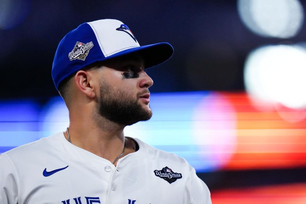 خطة بلو جايز لتقديم عرض عقد Bo Bichette 1762445160 0x0